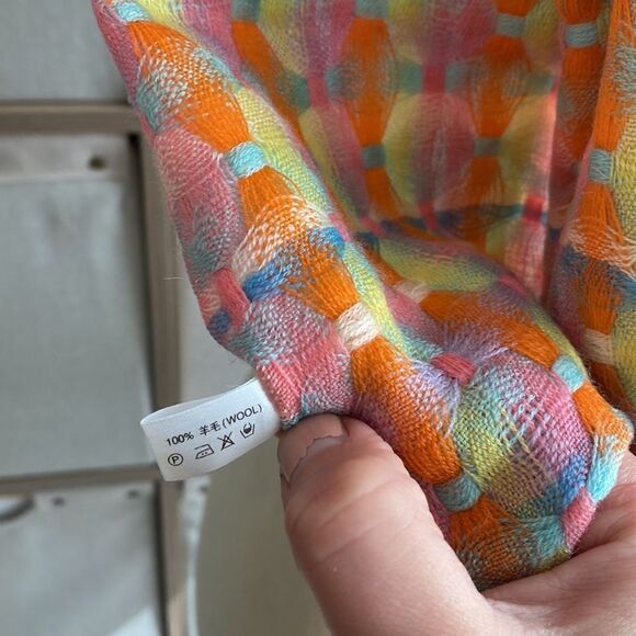 Waiki 100% wool colorful scarf - Picture 3 of 3